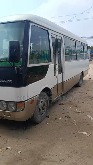 Mitsubishi Fuso Rosa 2004