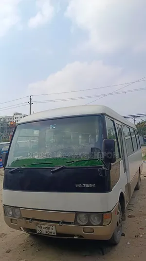 মিতসুবিশি ফুসোজ রোসা ২০০৪