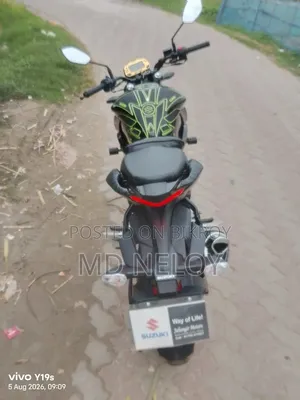নতুন সুজুকি জিক্সার ২০২৬ কালো