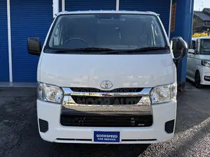 Toyota HiAce 2021 White
