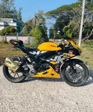Suzuki Gixxer 2022 Yellow