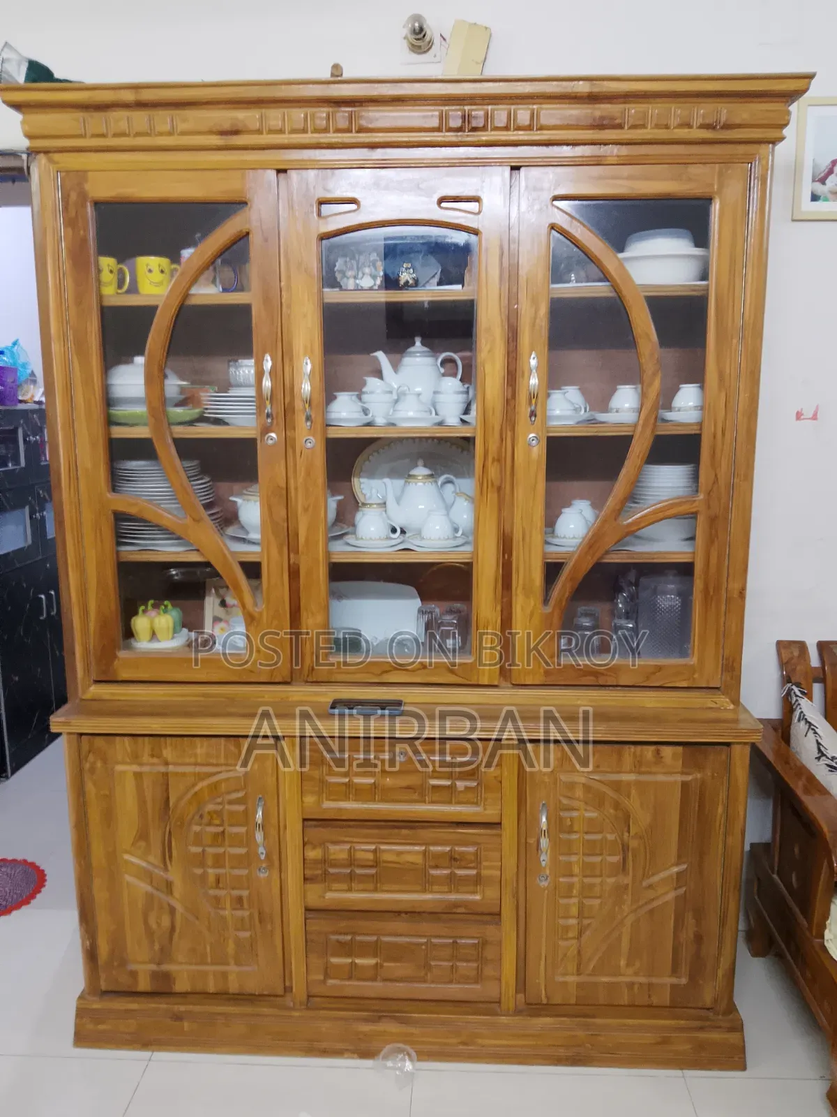 Showcase (Wooden-Segun)