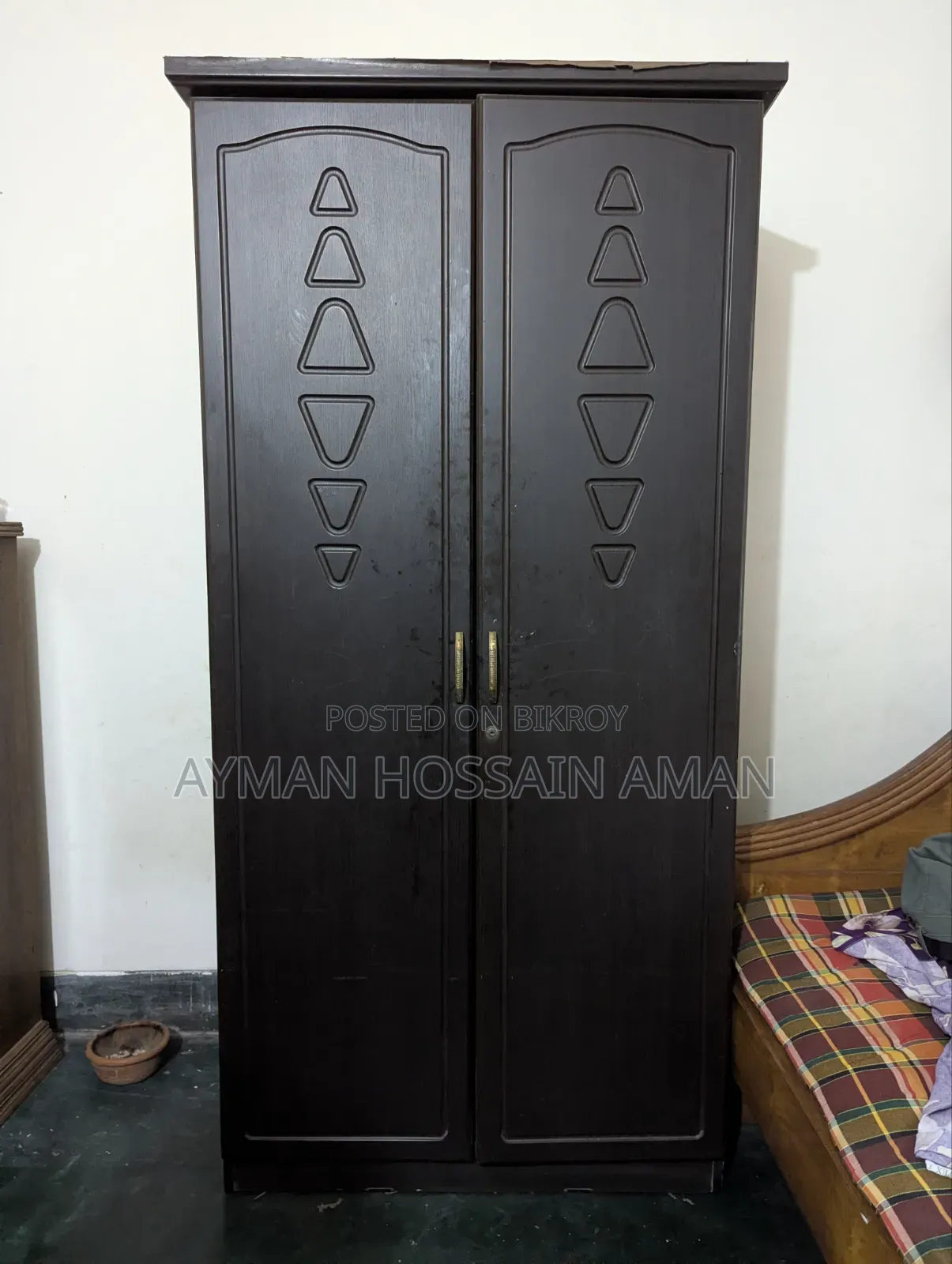 আলমারি বিক্রয়ের জন্য