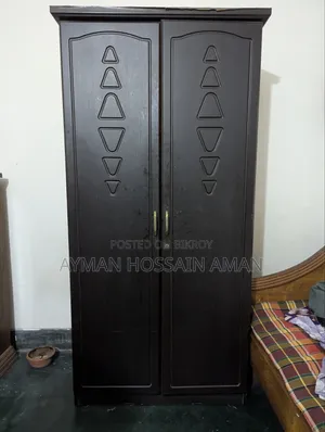 আলমারি বিক্রয়ের জন্য