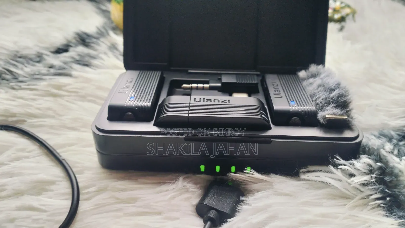 Ulanzi A100 Wireless Microphone Dual Mic Full Set