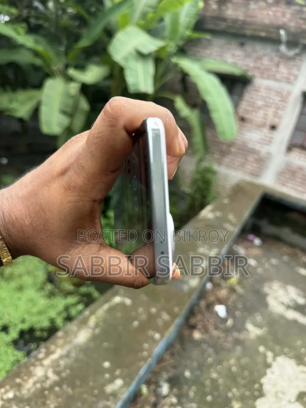 ভিভো আইকিউওও ১০ ২৫৬ জিবি সাদা