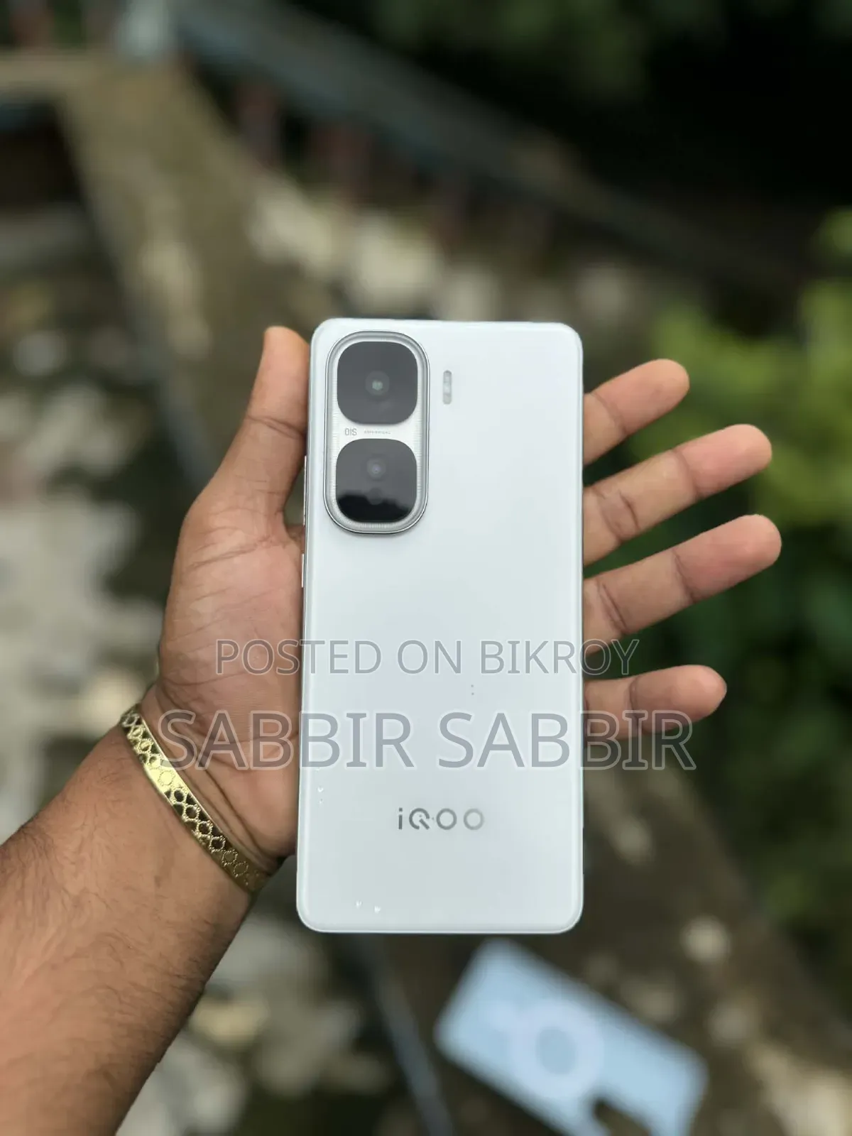 ভিভো আইকিউওও ১০ ২৫৬ জিবি সাদা