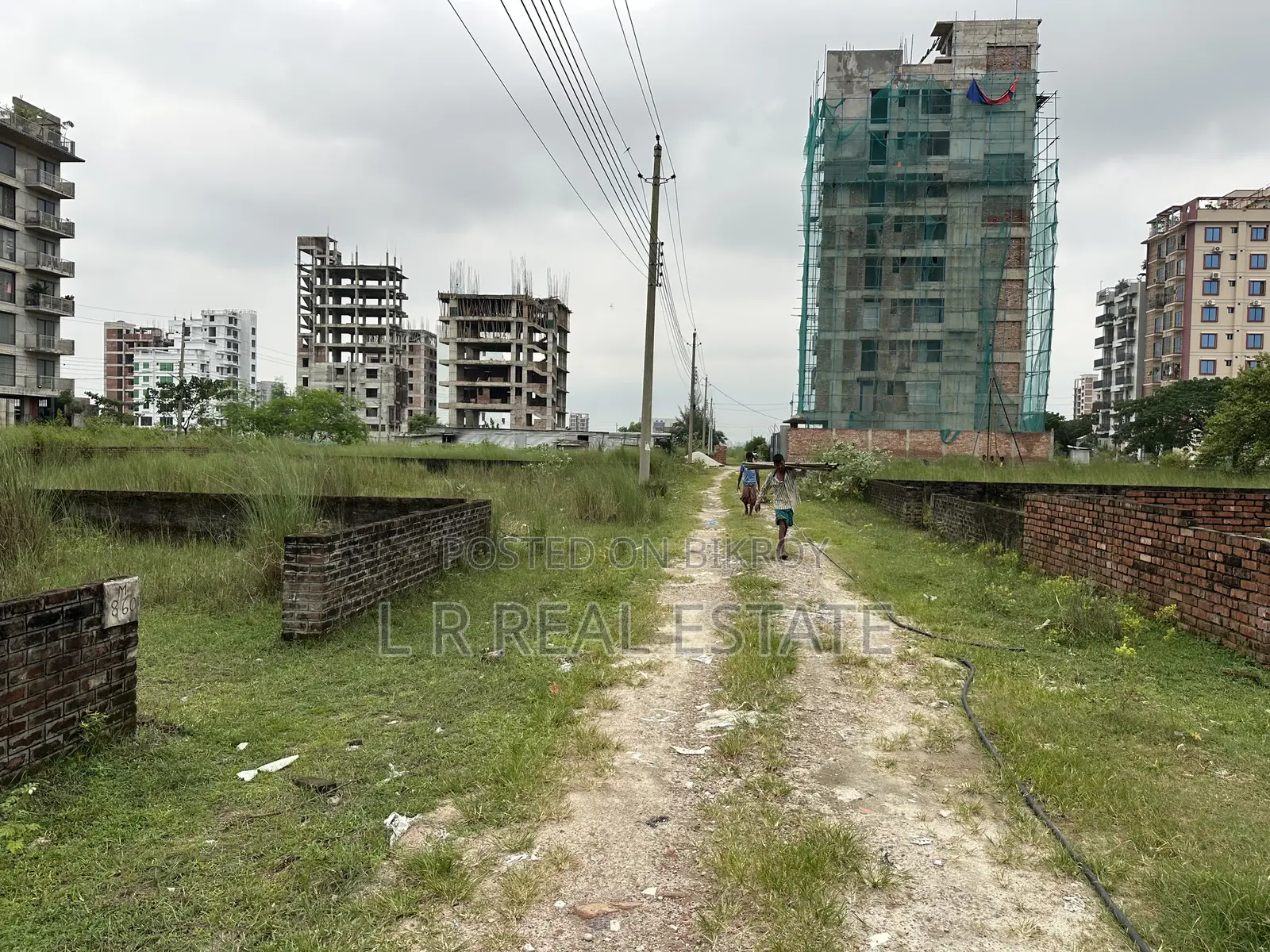 এম ব্লক ৪ কাঠা দক্ষিণমুখী প্লট জরুরি বিক্রি বসুন্ধরা আবাসিক এলাকা