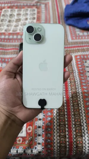 Apple iPhone 15 128 GB Green