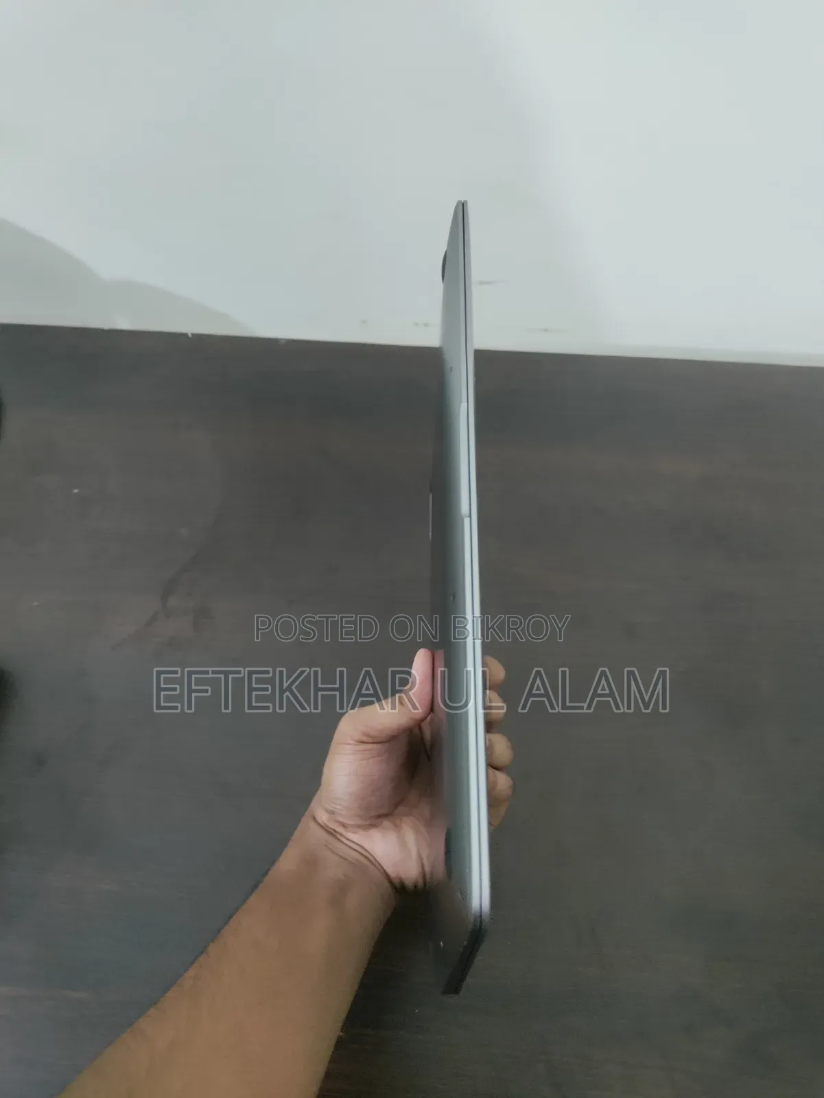 ল্যাপটপ অ্যাপল ম্যাকবুক এয়ার ২০২০ ১৬জিবি ইন্টেল কোর আই৩ এসএসডি ২৫৬জিবি