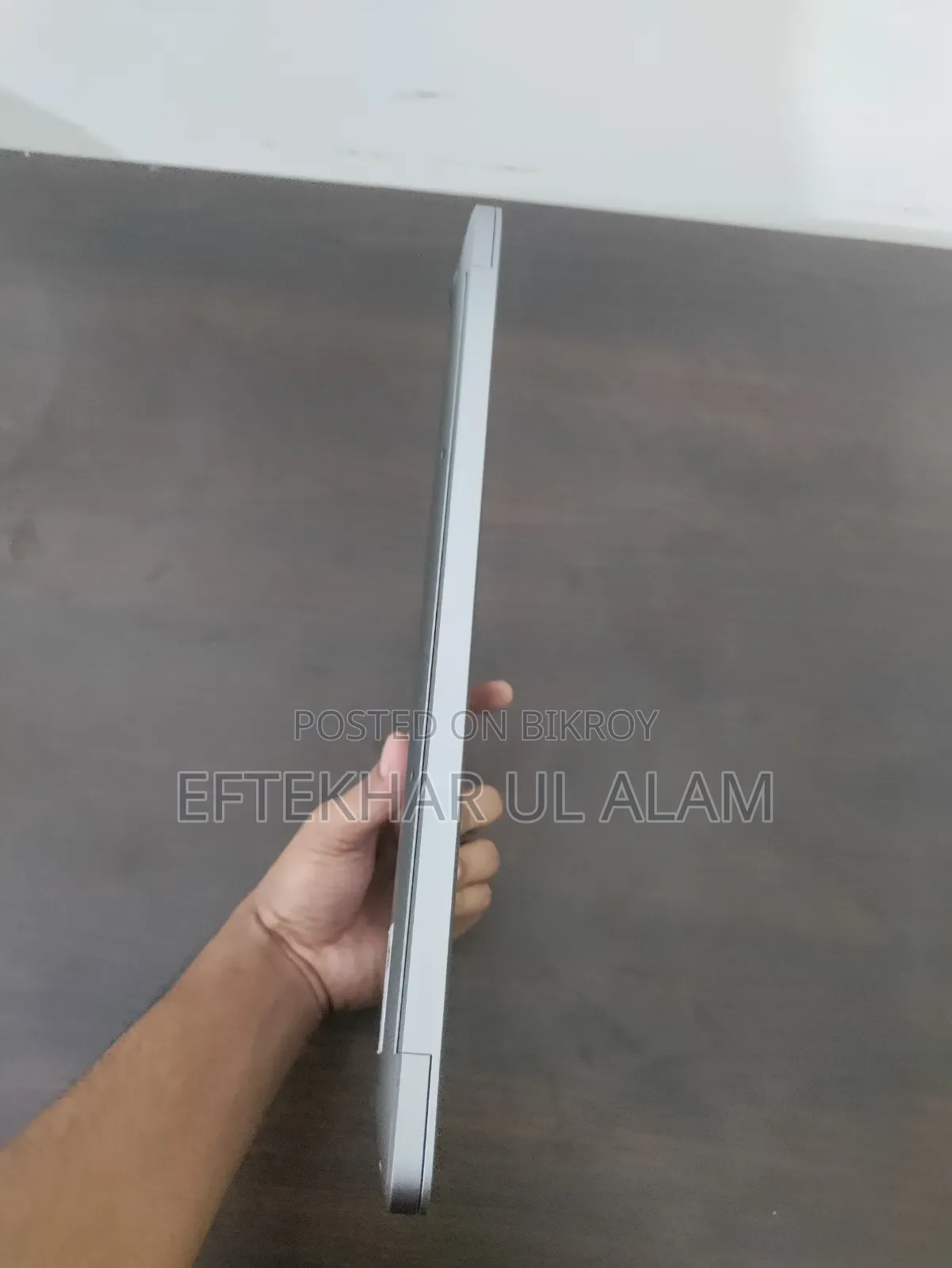 ল্যাপটপ অ্যাপল ম্যাকবুক এয়ার ২০২০ ১৬জিবি ইন্টেল কোর আই৩ এসএসডি ২৫৬জিবি