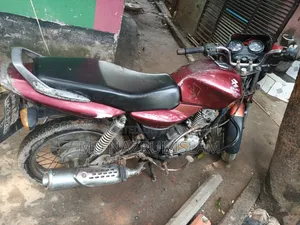 বাজাজ ডিসকভার ১২৫ ২০০৬ লাল