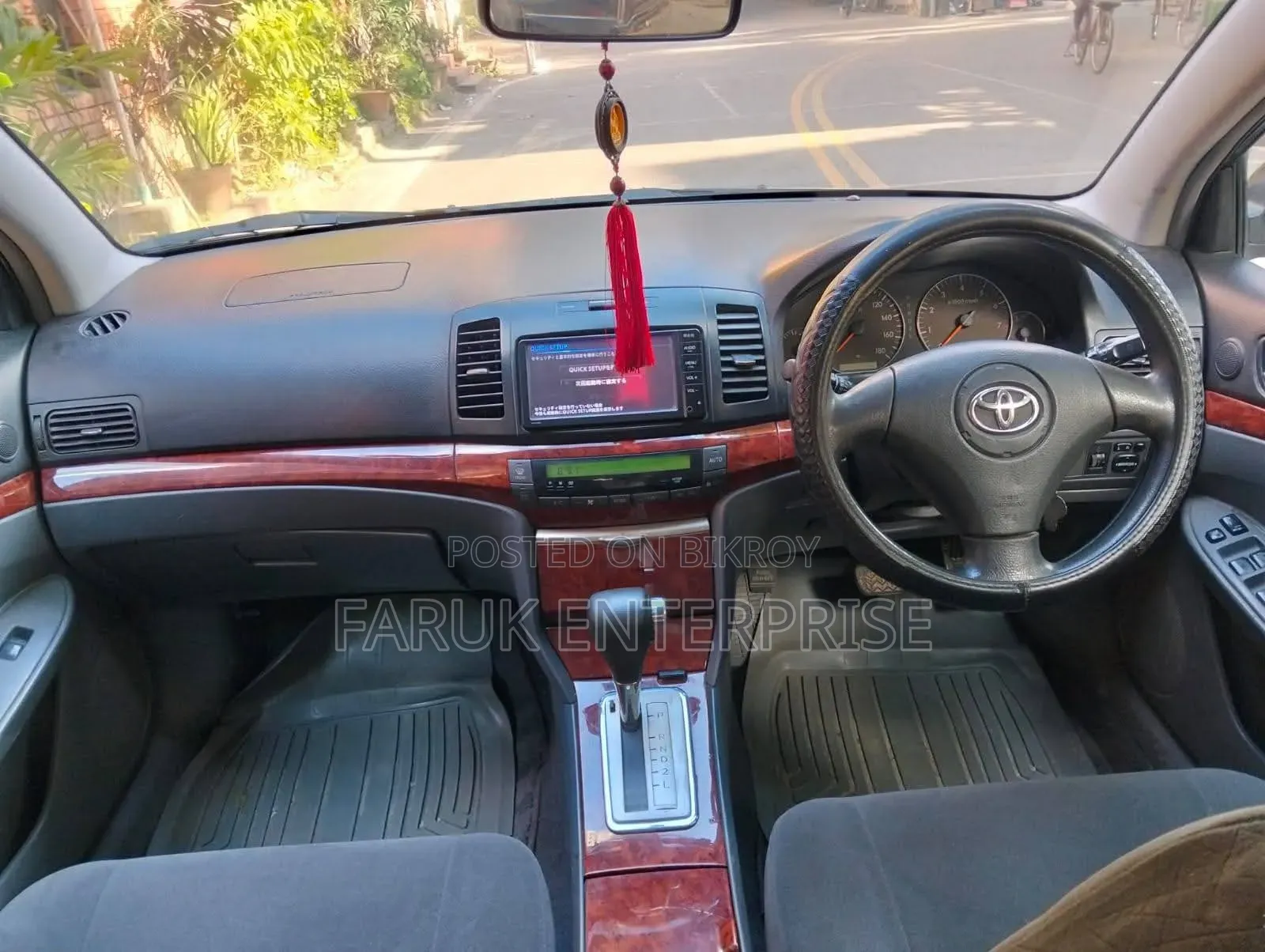 টয়োটা অ্যালিওন ২০০৫ সাদা