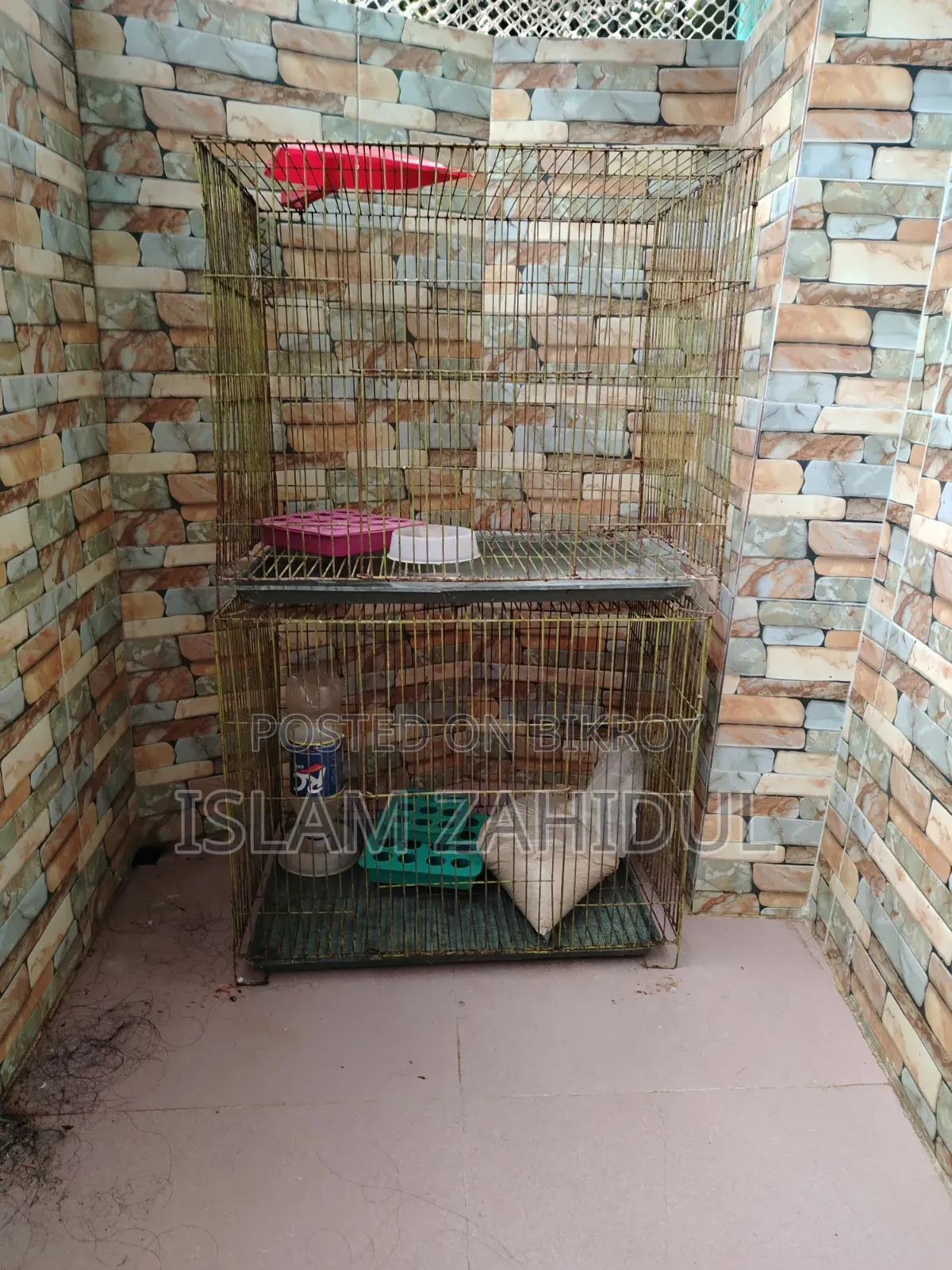 2 Bird Cages (16" * 18")