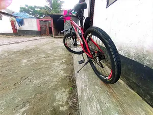 একটি সাইকেল বিক্রয় করা হবে
