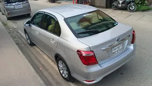Toyota Axio 1.5 Hybrid 2WD 2015 Silver