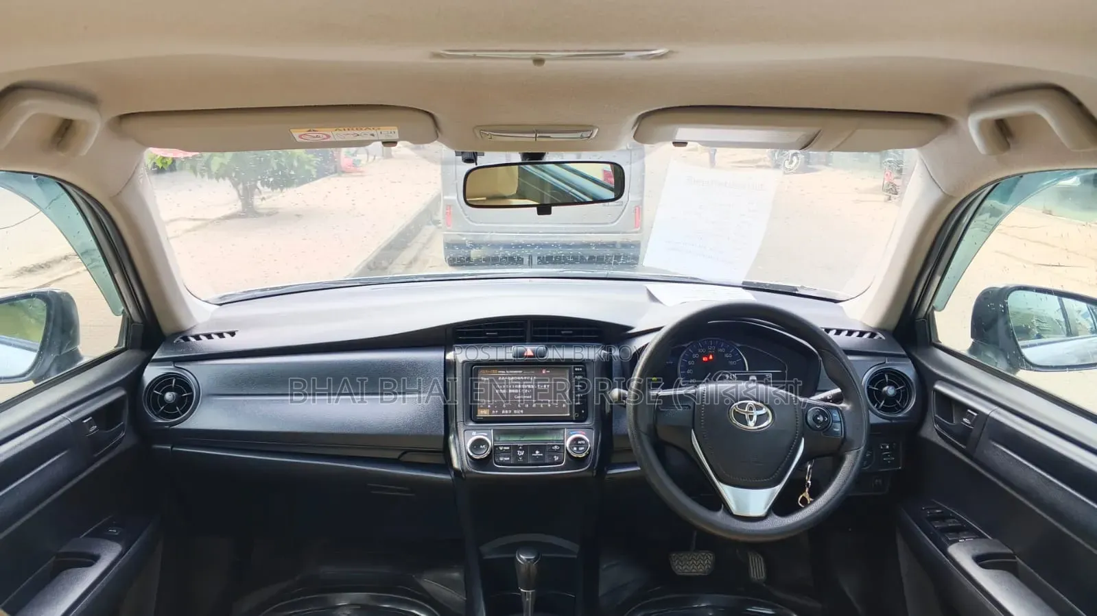 Toyota Axio 1.5 Hybrid 2WD 2015 Silver