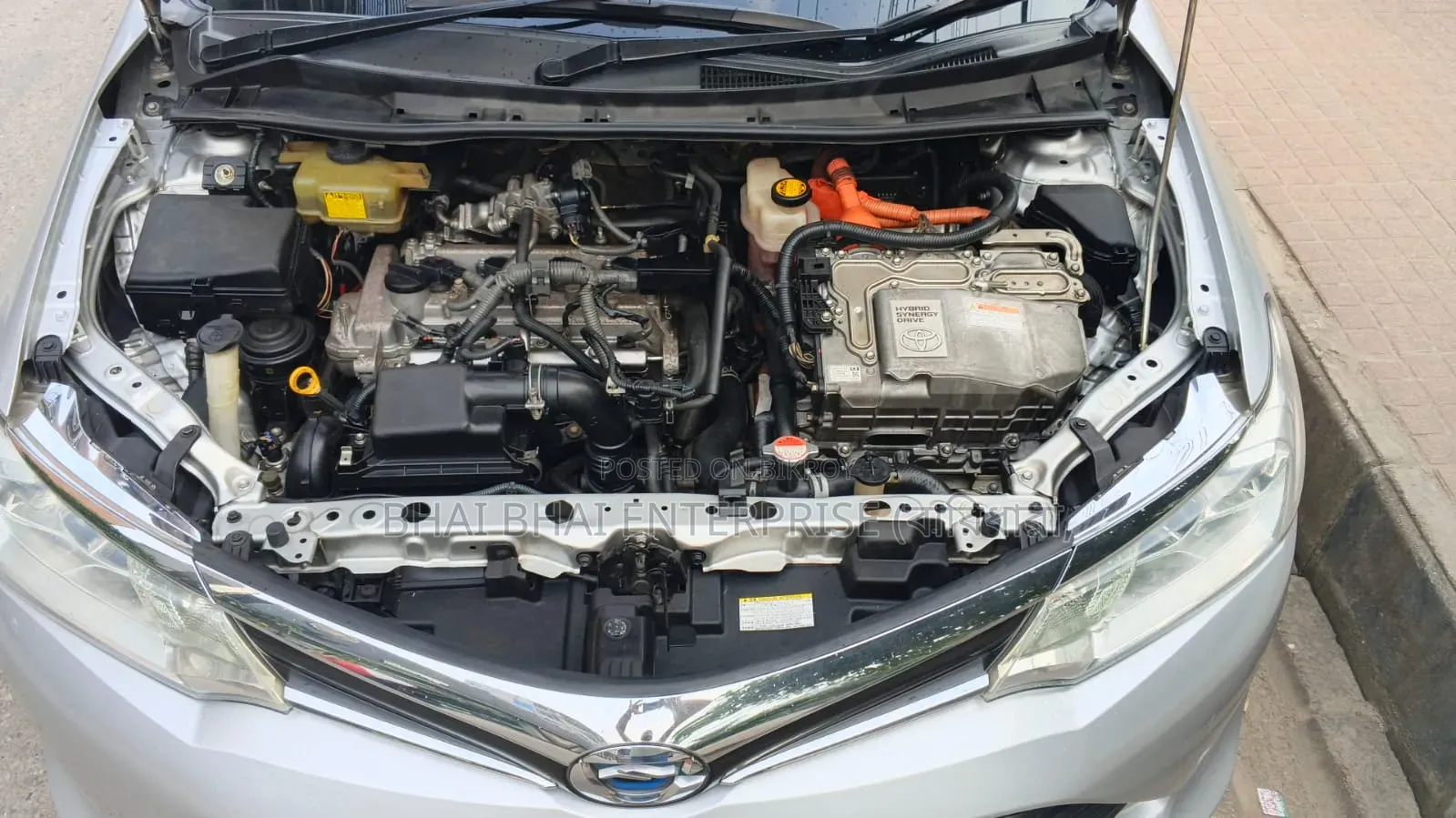 Toyota Axio 1.5 Hybrid 2WD 2015 Silver