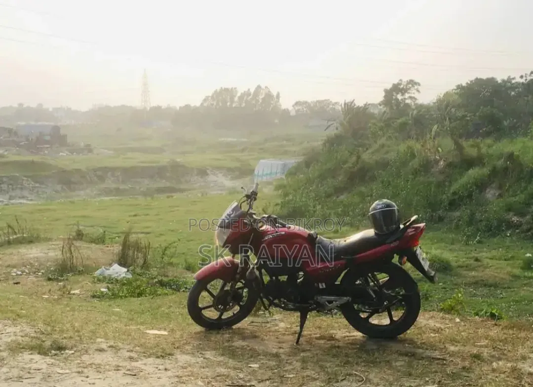 রানার বুলেট ১০০ ২০১১ লাল