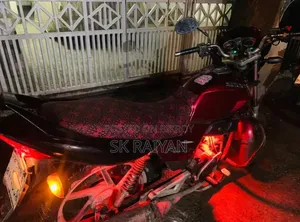 রানার বুলেট ১০০ ২০১১ লাল