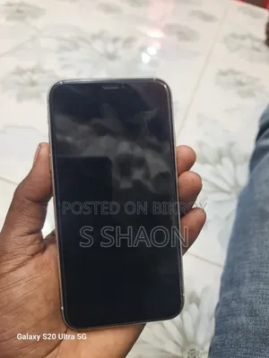 Apple iPhone 11 64 GB White