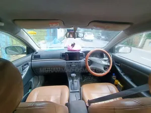 টয়োটা করোল্লা ২০০৪ সিলভার