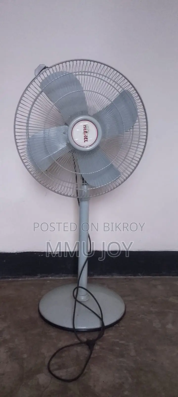 হিমেল স্ট্যান্ড ফ্যান