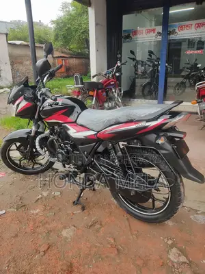 বাজাজ ডিসকভার ১২৫ ২০২২ ব্ল্যাক