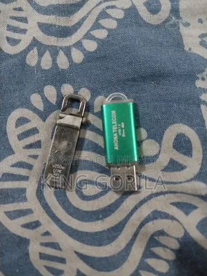 পেন্ড্রাইভ ও কার্ডরিড়ার