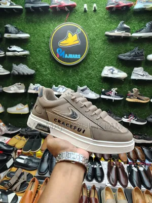 Lays Free Converse