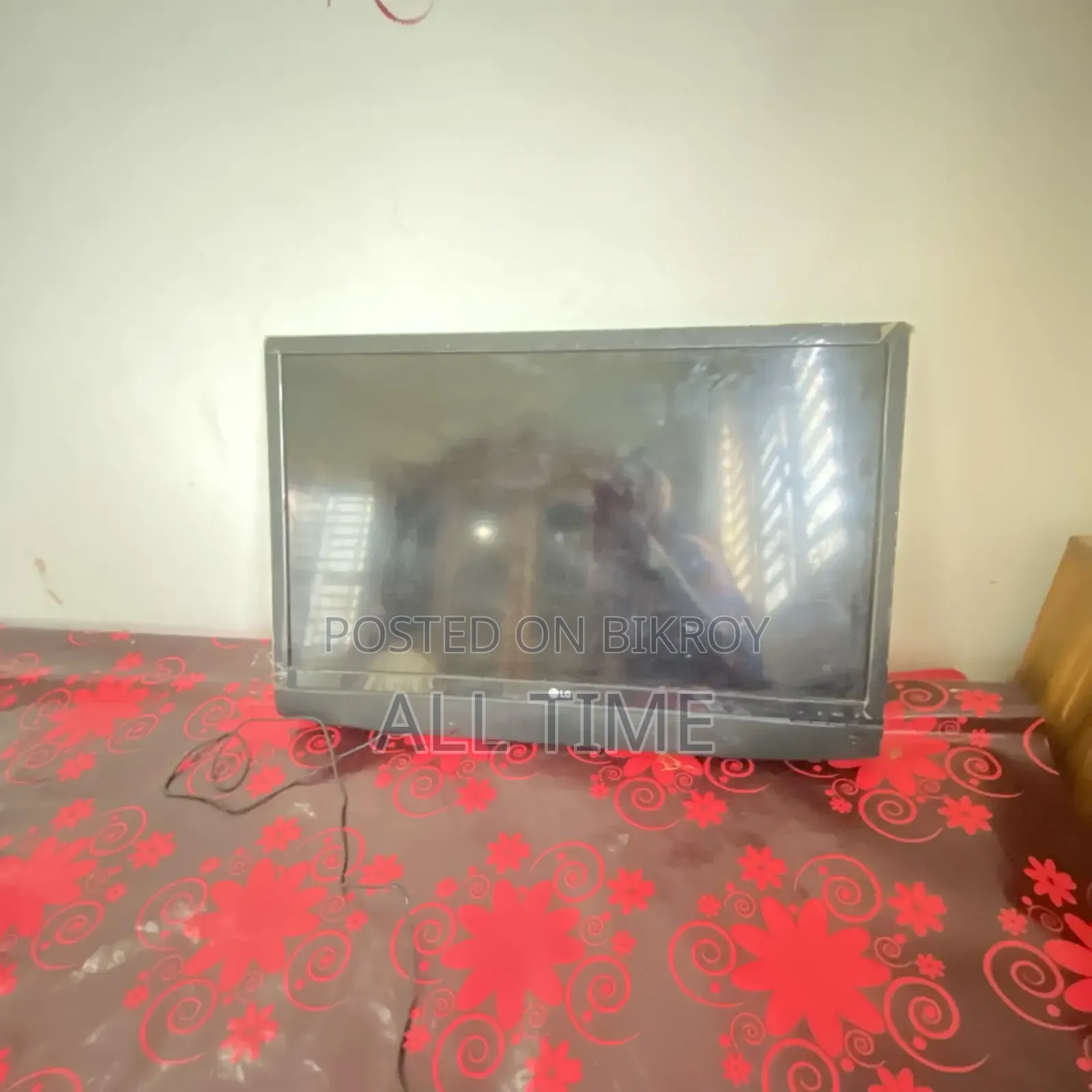এলজি ২৪ ইঞ্চি এলইডি টিভি / মনিটর (ভালো অবস্থা)