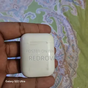 এয়ারপডস বিক্রয়ের জন্য