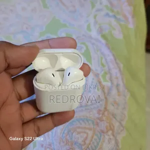 এয়ারপডস বিক্রয়ের জন্য