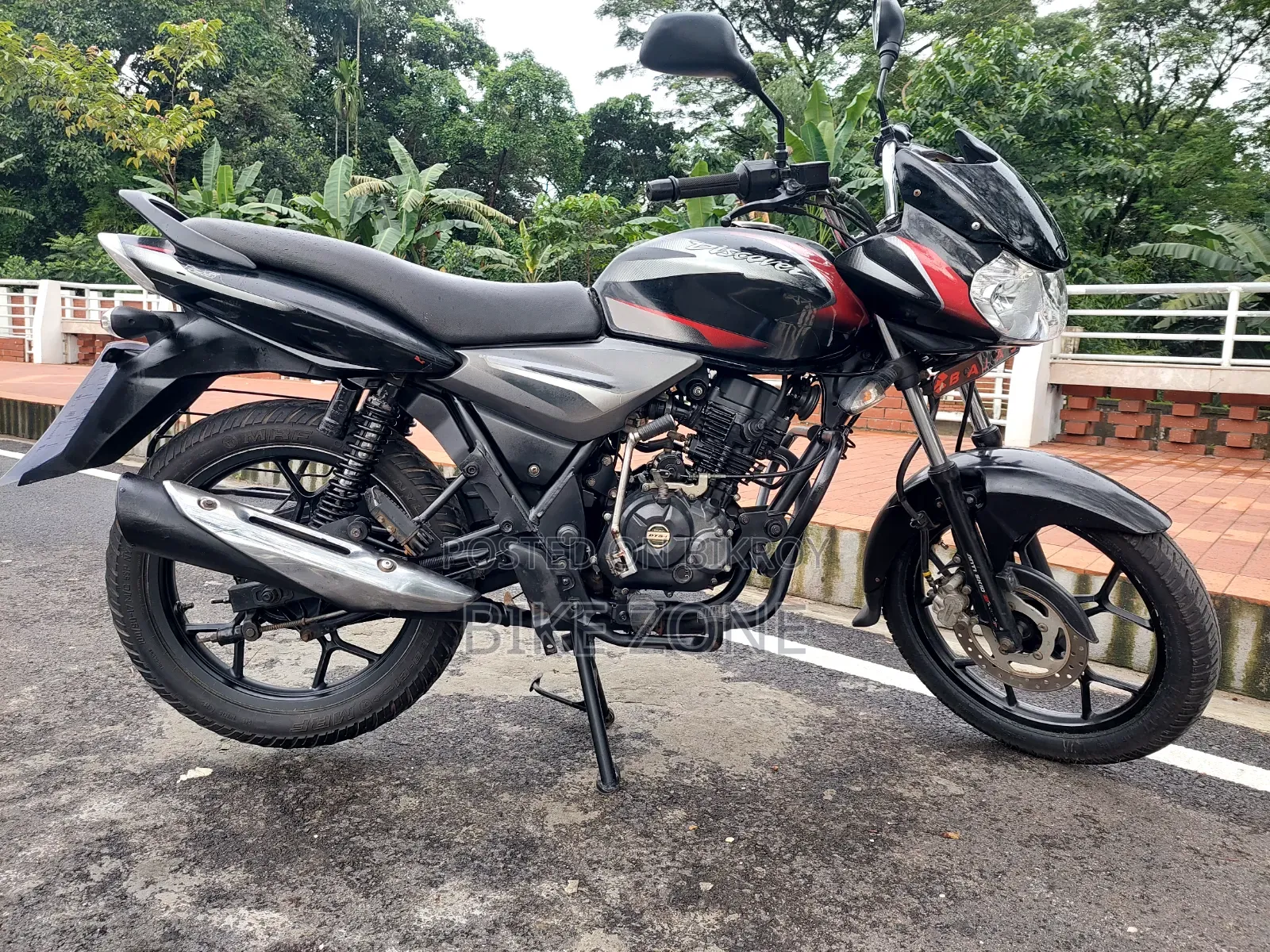 Bajaj Discover 125 2019 Black