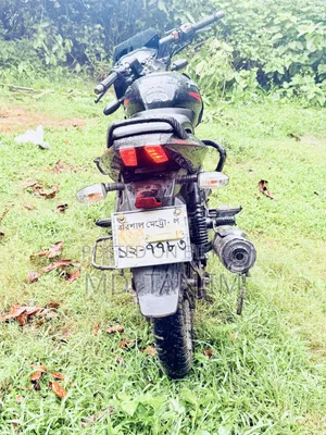 বাজাজ পালসার ১৫০ ২০২২ কালো