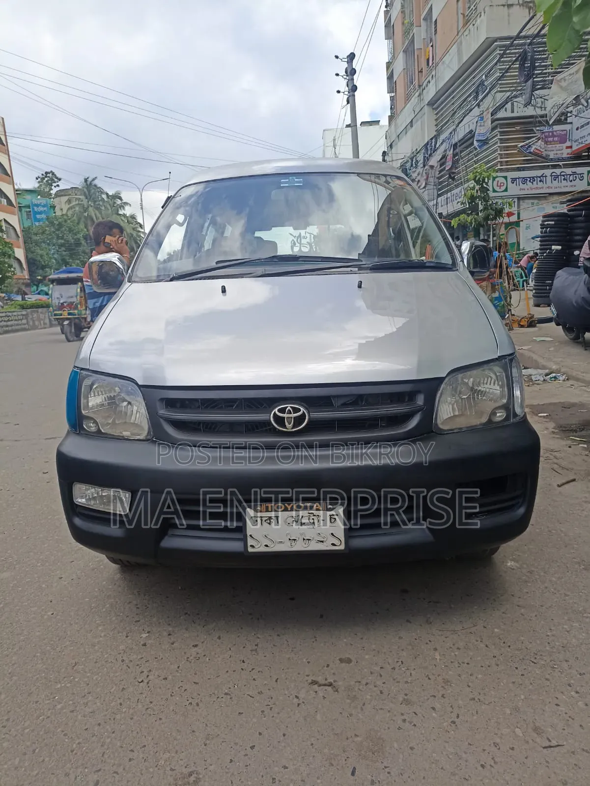 Toyota Noah 2003 Silver
