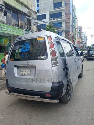 Toyota Noah 2003 Silver
