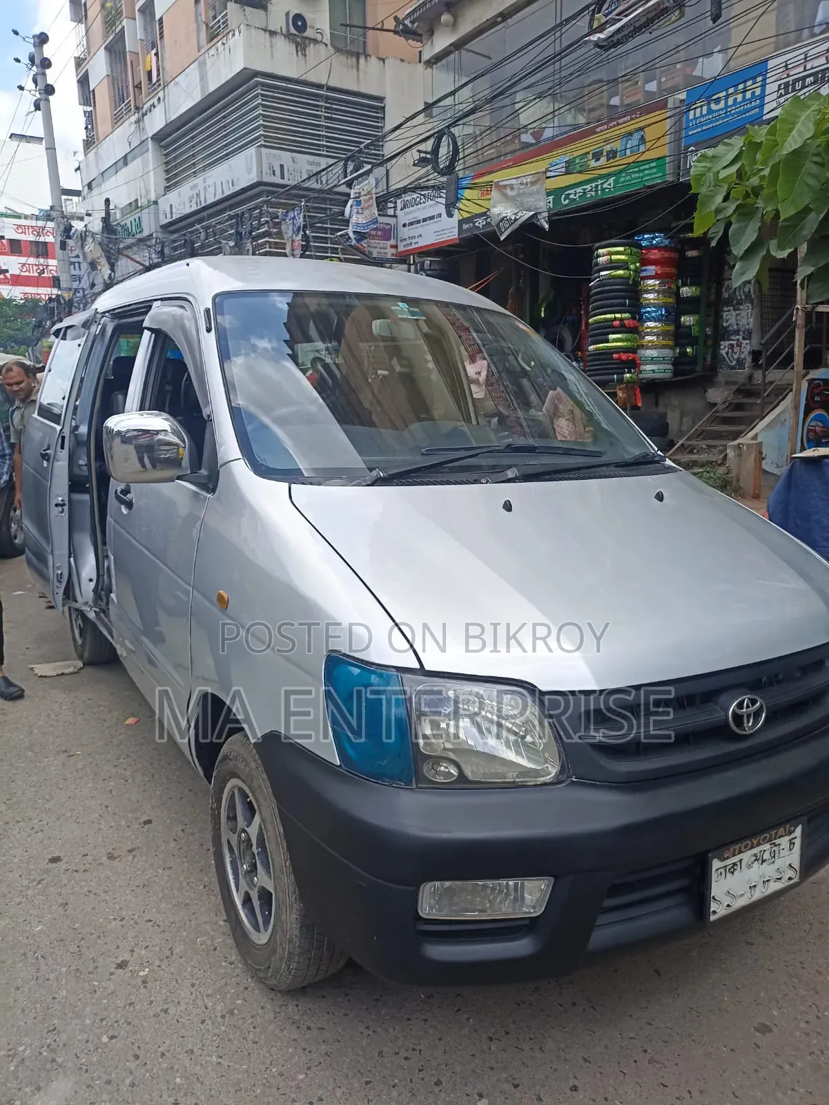 Toyota Noah 2003 Silver