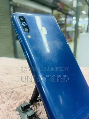 Samsung Galaxy M20 64 GB Blue