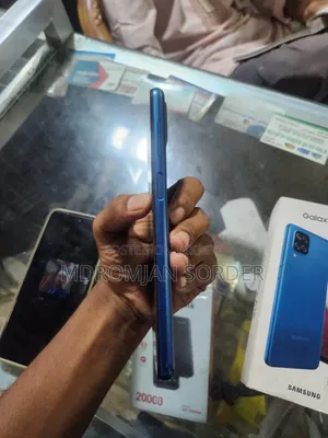 Samsung Galaxy A12 64 GB Blue