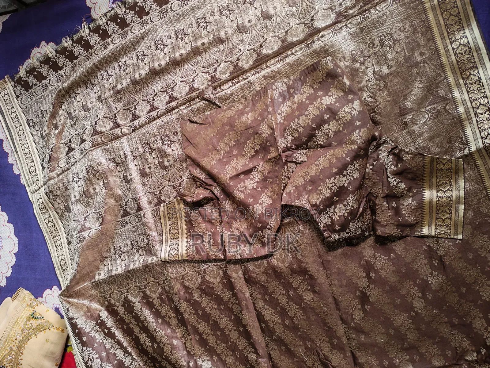 ব্যবহৃত শাড়ি