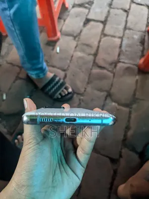 স্যামসাং গ্যালাক্সি এস২০ আল্ট্রা ৫জি ১২৮ জিবি হোয়াইট
