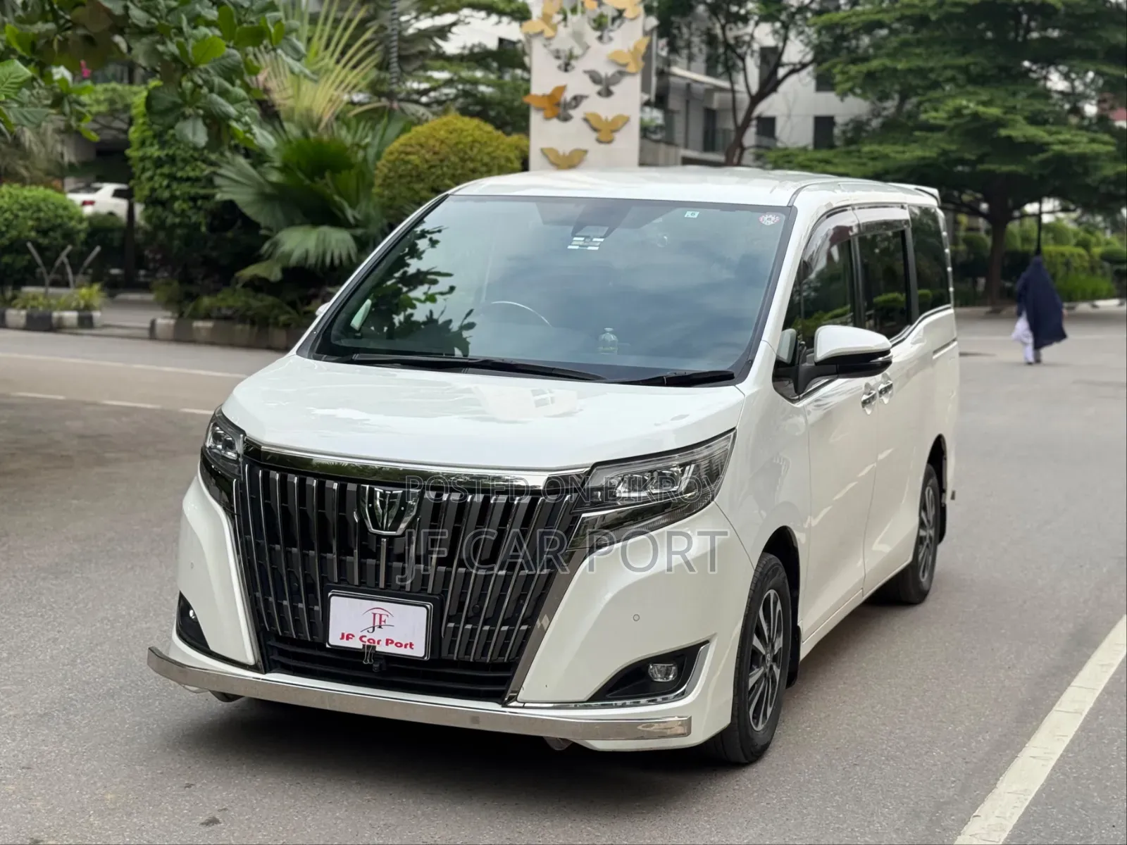 টয়োটা নোয়া ২০১৯ পার্ল