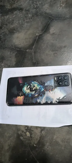 রিয়েলমি ১২৮ জিবি কালো