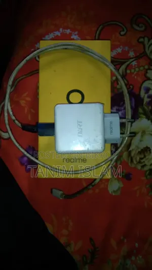 রিয়েলমি ১২৮ জিবি কালো
