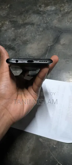 রিয়েলমি ১২৮ জিবি কালো