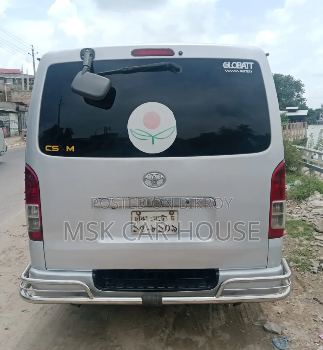 Toyota HiAce 2010 Silver