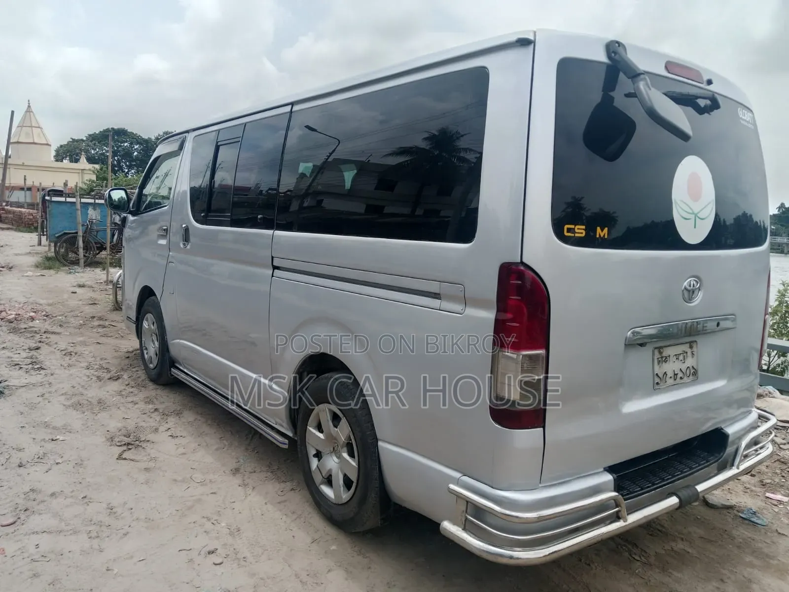 Toyota HiAce 2010 Silver