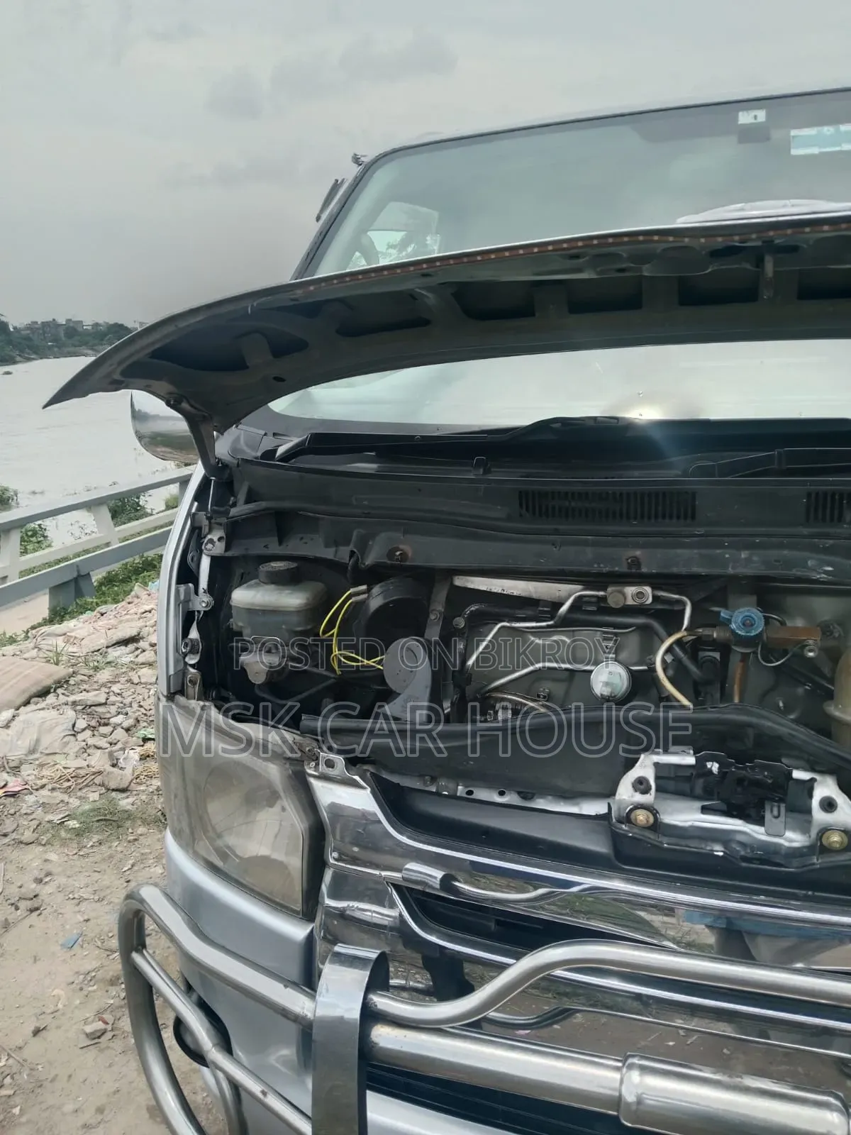Toyota HiAce 2010 Silver