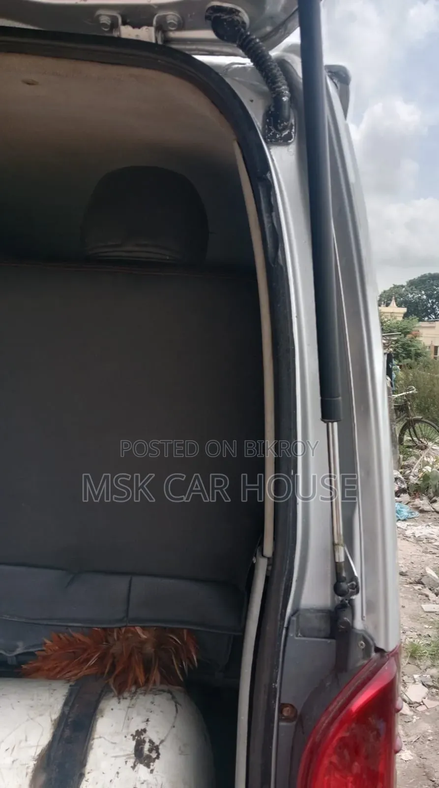 Toyota HiAce 2010 Silver
